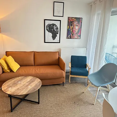 Cosy Duplex Avec Parking A 19 By Immo Kit פריז