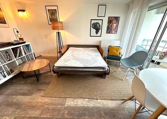 Cosy Duplex Avec Parking A 19 By Immo Kit アパート